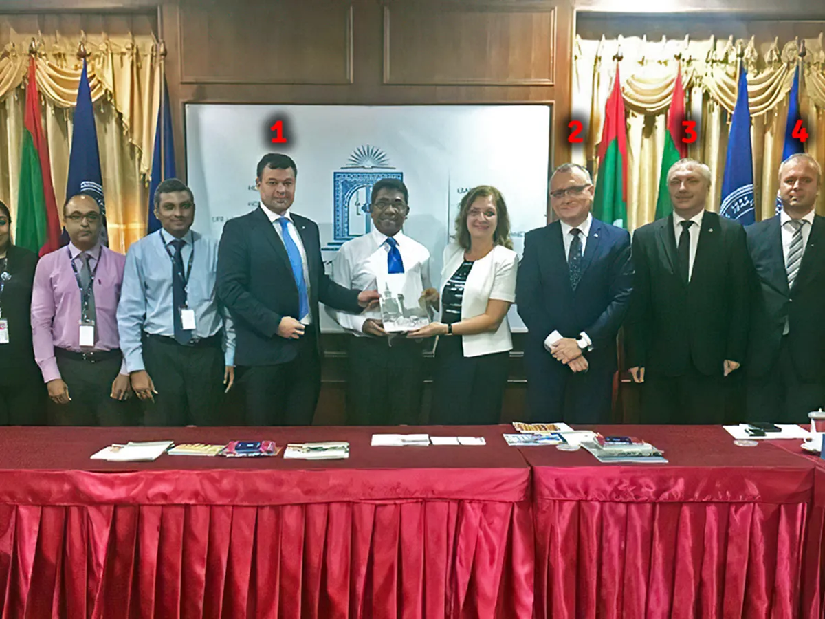 Leonard Azamfirei, la seminarul din maldive (indicat cu numărul 3) / libertatea.ro
