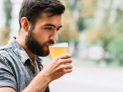 Cum să faci o bere de ghimbir acasă? Te ajută la greață și conține probiotice naturale - Foto: Freepik (imagine cu rol ilustrativ)