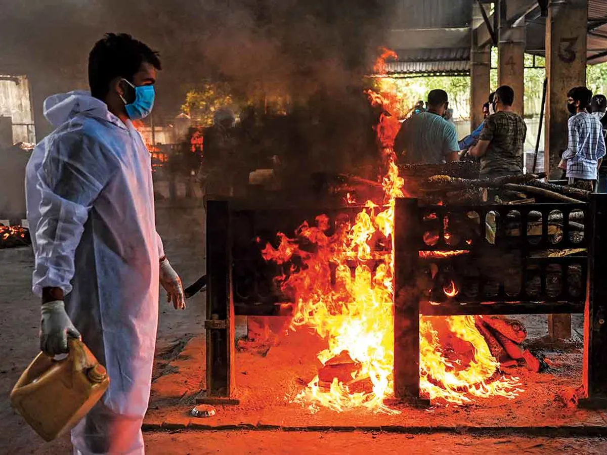Un crematoriu pentru victimele COVID-19 din Virar, India