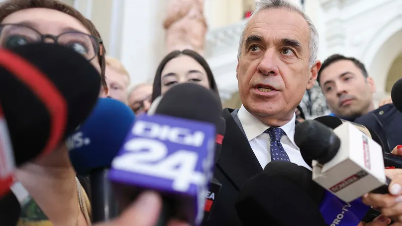 De ce nu apare Călin Georgescu la protestele făcute în numele lui? Are oroare de proprii alegători? - Foto: INQUAM PHOTOS / Octav Ganea