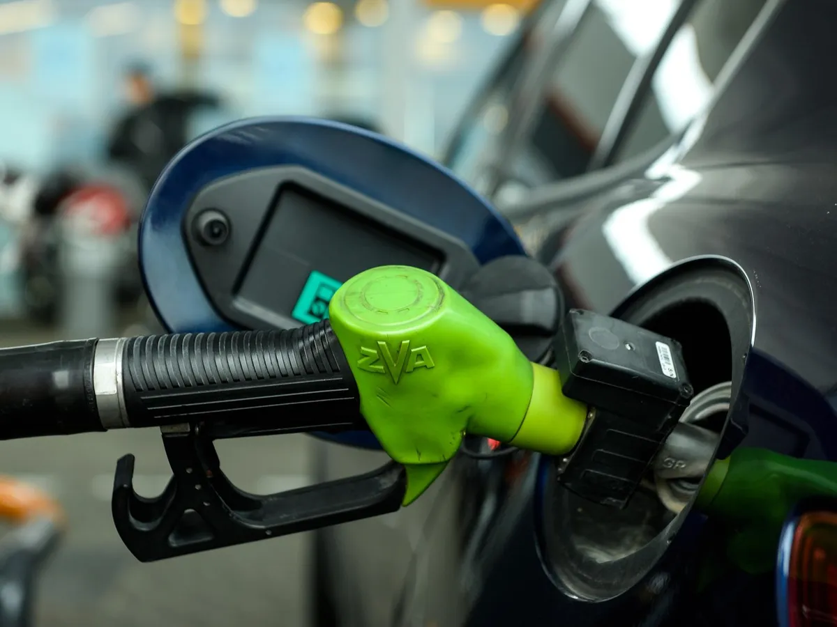 b1TV: Prețurile carburanților au explodat în România. Cât au ajuns să coste benzina și motorina