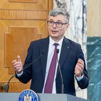 Virgil Popescu: Lansăm un program pentru montarea de panouri fotovoltaice la instituțiile publice” - FOTO: Facebook/Virgil Popescu