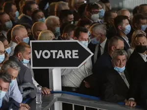 Poliţia Capitalei a sancţionat firma de pază de la Congresul PNL cu o amendă de 5.000 de lei. / Foto: Inquam Photos / Octav Ganea