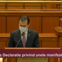 Președintele Camerei Deputaților, Ludovic Orban, citind declarația. Sursa: Youtube Camera Deputaților