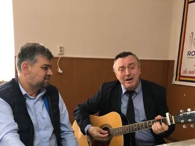 Marcel Ciolacu e cel fără chitară/FOTO: facebook.com