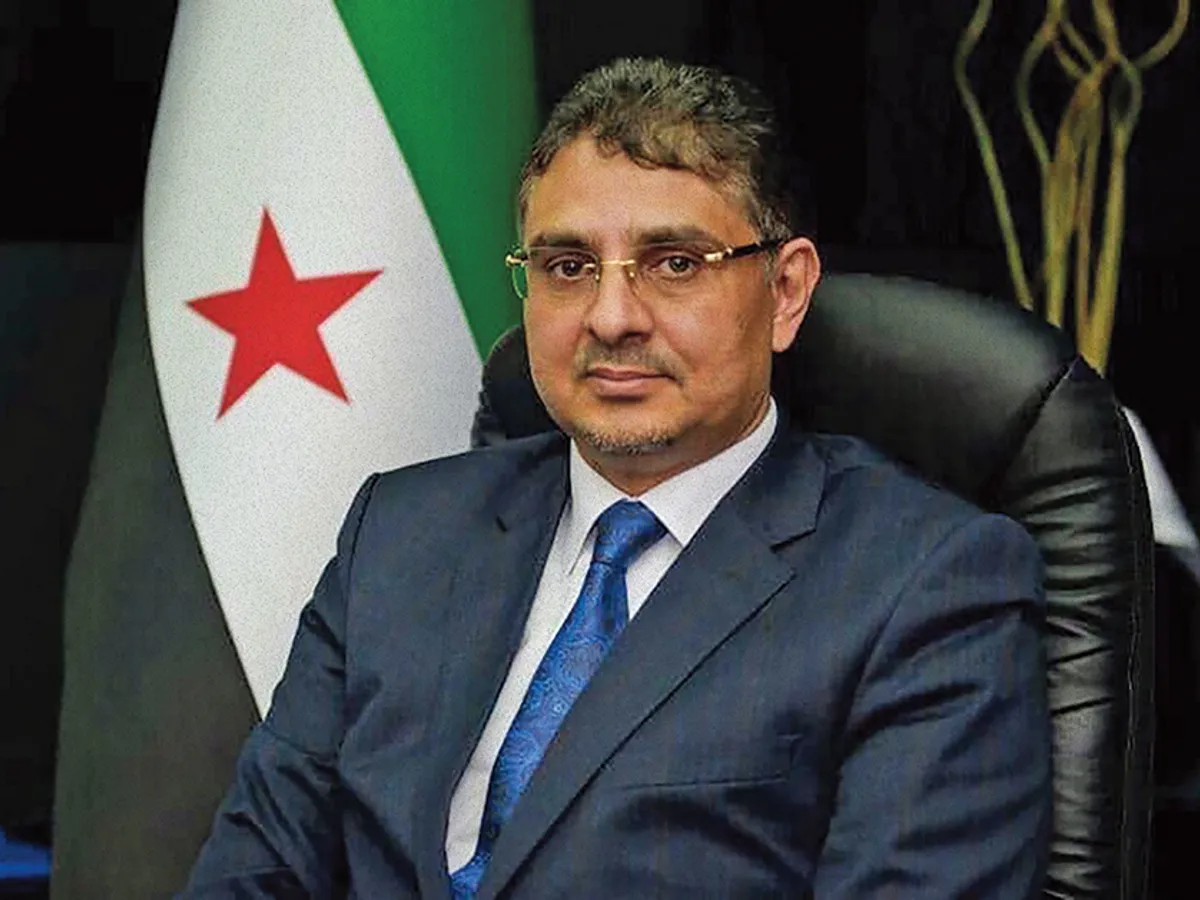 Dr.  Bader Jamous, vicepreședinte, membru al Comisiei de Negociere, membru al Comitetului Constituțional