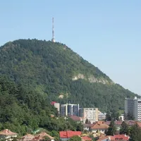 Culmea Pietricica este un simbol al orașului Piatra Neamț, imagine cu caracter ilustrativ - Foto: IOR2019