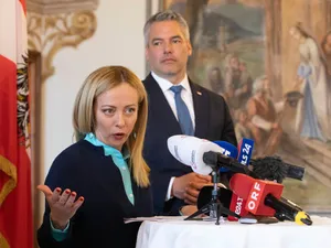 Giorgia Meloni și Karl Nehammer s-au declarat ''aliaţi apropiaţi în lupta împotriva migraţiei ilegale'' - Foto: Profimedia Images