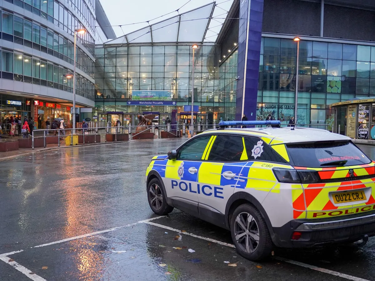 Poliția investighează atacul din tren - Foto: Profimedia Images