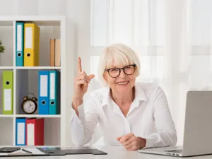 Pensionarii au dormit în fața Casei de Pensie pentru a primi un document. A fost ultimul termen Foto: Freepik (fotografie cu caracter ilustrativ)