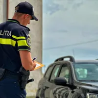 Escroc ”infiltrat” printre polițiști. Mergea la razii, audia martori și dădea sfaturi. Are 8 clase - Foto: Facebook/ Poliția Capitalei (rol ilustrativ)