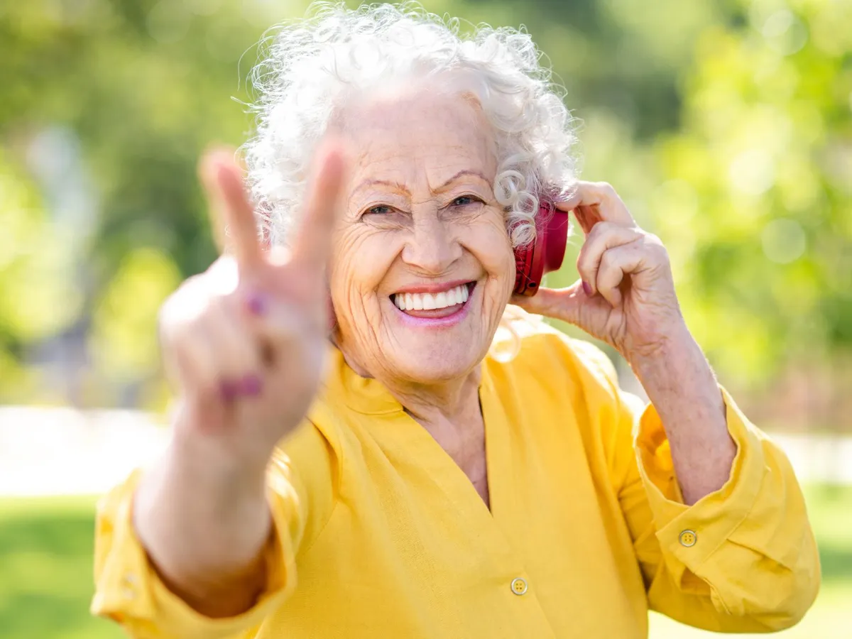 Pensionară la pensie - Foto: Freepik