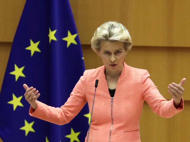 Von der Leyen: „CE va acţiona cu fermitate' pentru a pedepsi încălcările statului de drept”/FOTO: euractiv.com