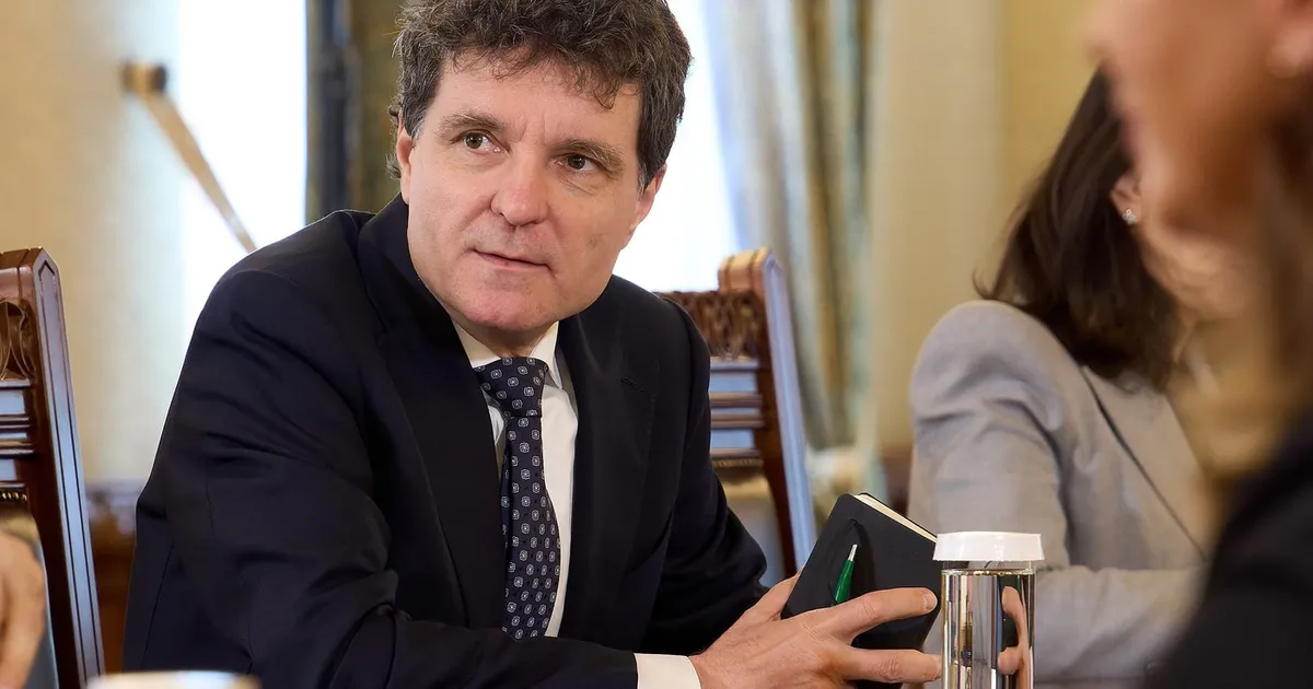 Analiza politică privind șansele de învestire a unui nou Guvern în România, contextul crizei politice încep… — rated ADEVĂRAT