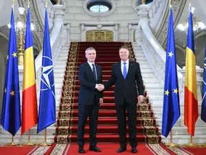 Președintele Klaus Iohannis și secretarul general al NATO, Jens Stoltenberg. Sursă imagine: presidency.ro