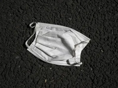 Franța renunță la mască în aer liber, iar de duminică elimină restricțiile de circulație. Foto Getty Images
