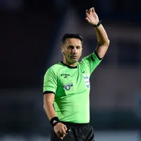 Arbitrul Sebastian Colțescu nu a scăpat de judecata UEFA. Foto: INQUAM Photos/ Alex Nicodim