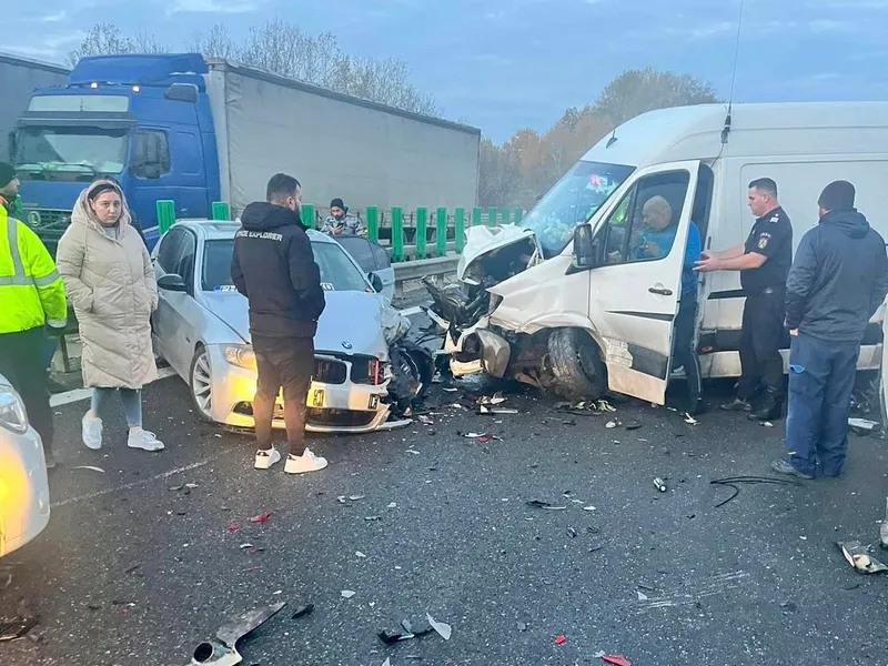 Carambol uriaș, cu 12 mașini, pe Autostrada A3. Unii șoferi aveau cauciucuri de vară - Foto: Facebook/Info Trafic București Ilfov