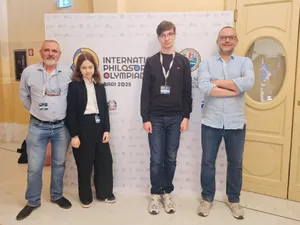 Un elev din Iași a obținut menţiune la Olimpiada Internaţională de Filosofie. 54 de țări prezente Foto: Facebook/Ministerul Educatiei
