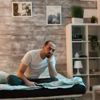 De ce unii oameni sunt morocănoși dimineața? Unii mormăie și când le dai cafea - Foto: Freepik.com