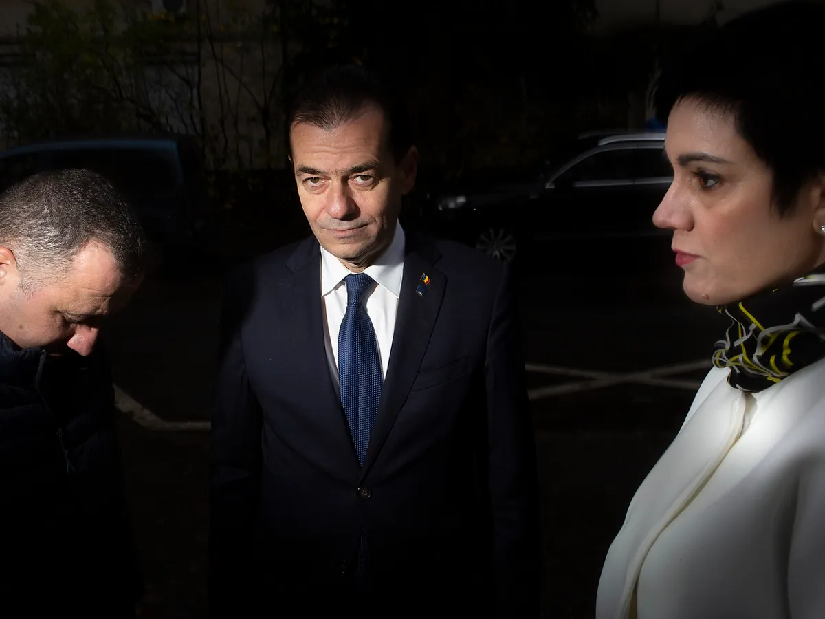Ludovic Orban l-a însoțit pe președinte  Foto: Mugur Vărzariu