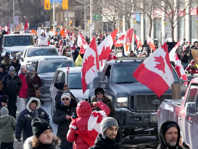 Premierul Canadei promite să înghețe conturile bancare ale protestatarilor din „Convoiul libertății"/FOTO: theguardian