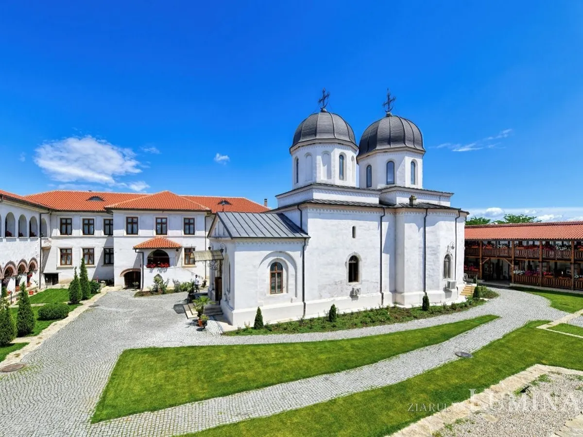 Biserica și Mănăstirea Comana