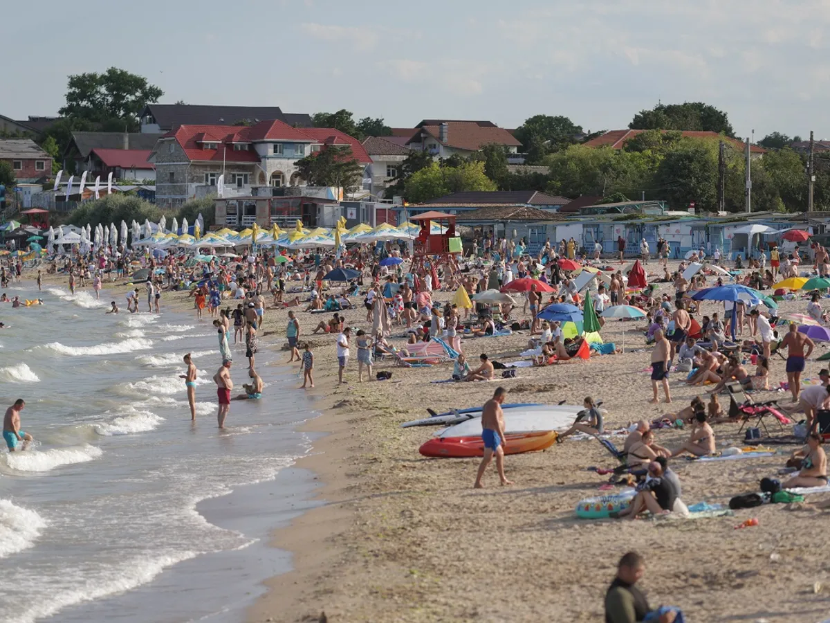 Plajă pe litoralul românesc - Foto: INQUAM Photos/George Călin (cu rol ilustrativ)