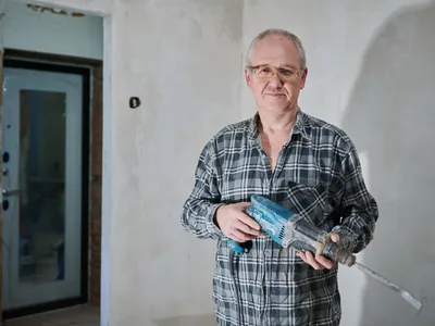 Pensionar muncind la pensie - Foto: Freepik