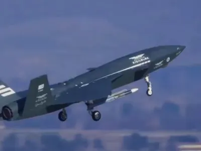 Premieră pentru dronele Bayraktar ale Turciei: un aparat de zbor a neutralizat singur o țintă, fără intervenție umană