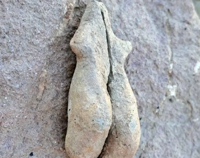 Figurina feminina