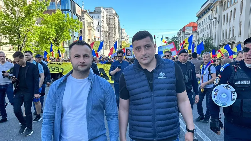 Simion și fostul deputat ALDE - Foto: Facebook /Marian Cucșa