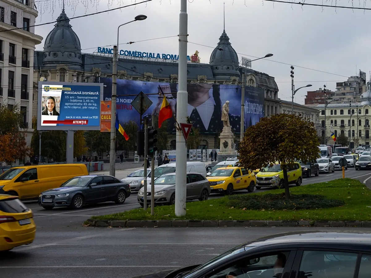 Panou digital la Universitate în București - Foto: MAI