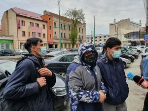 Războiul afganilor din Timișoara: Încă 35 de migranți găsiți și predați la IPJ Timiș Foto: antena3.ro