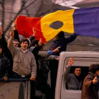 22 Decembrie 1989. Ceaușeștii au fugit cu elicopterul. Harta victimelor Revoluției Române - Foto: Profimedia Images