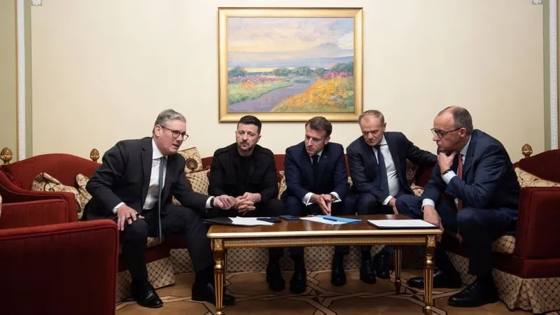 Zelenski împreună cu lideri ai Coaliției pentru Ucraina - Foto: Profimedia Images