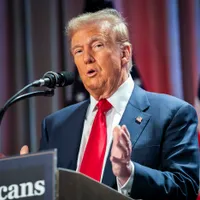 Trump vrea să închidă Consulate din UE. Elon Musk anunță concedieri în masă în Departamentul de Stat - Foto: Profimedia images