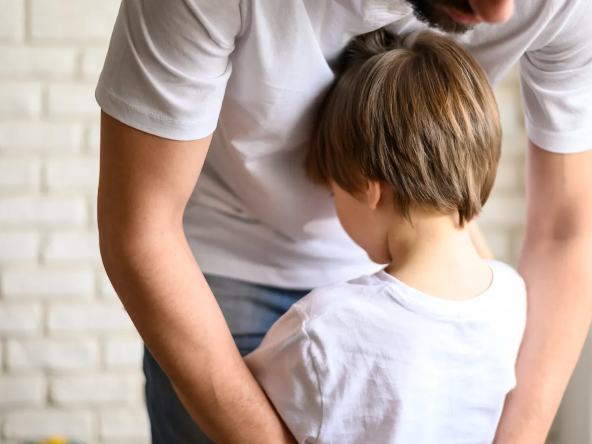 Care sunt semnele că un părinte este indisponibil emoțional. Cum sa fii mai apropiat de cel mic - Foto: Freepik (Imagine cu rol ilustrativ)