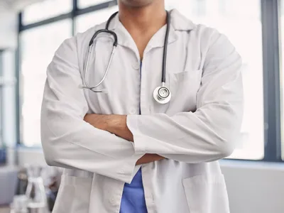 Medic - Foto: magnific.com (Imagine cu rol ilustrativ)