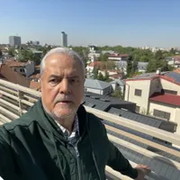 Declarație interesantă a unui fost președinte PSD: Simion, „vocea” lui Georgescu. Nicușor, decent - Foto: Facebook / Adrian Năstase