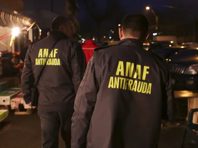 Inspectorii ANAF Antifrauda, veritificări la comercianţii de flori - Foto: INQUAM PHOTOS/Octav Ganea (imagine cu caracter ilustrativ)