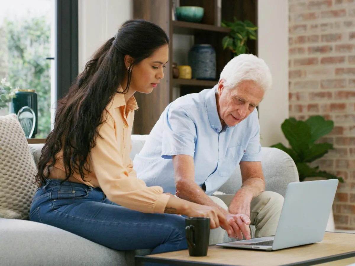 Țara unde românii iau a 14-a pensie de 650€. Acasă, pensionarii au primit 400 lei bonus. Indexarea, anulată