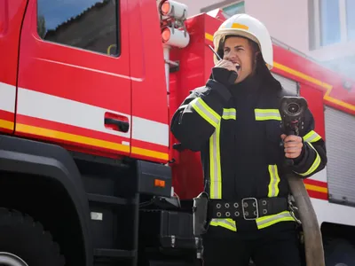 Pompier în misiune - Foto: Freepik (rol ilustrativ)