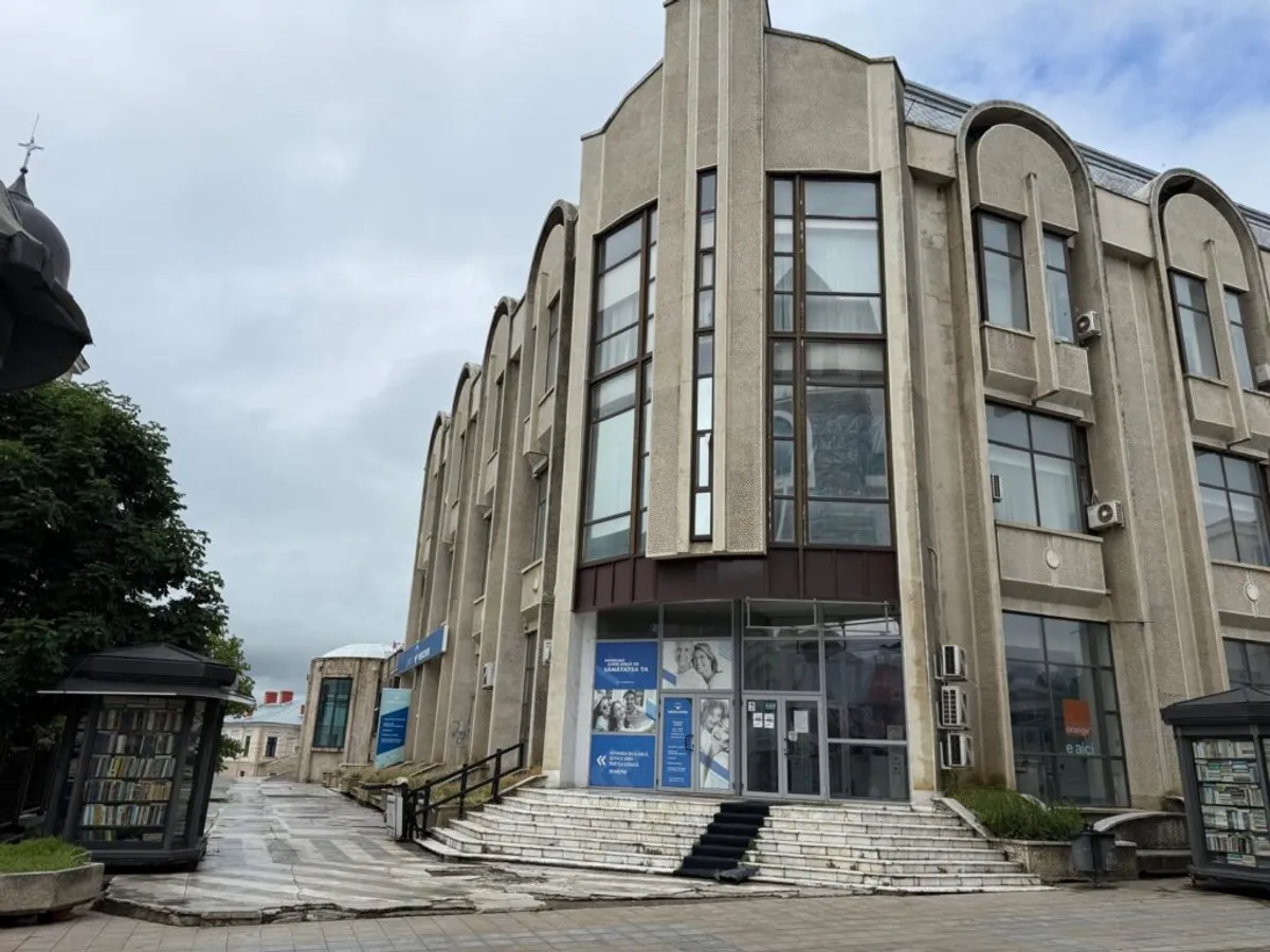 S-a vândut încă o clădire istorică din centrul Iașului, de pe strada Lăpușneanu. CIne a cumpărat?