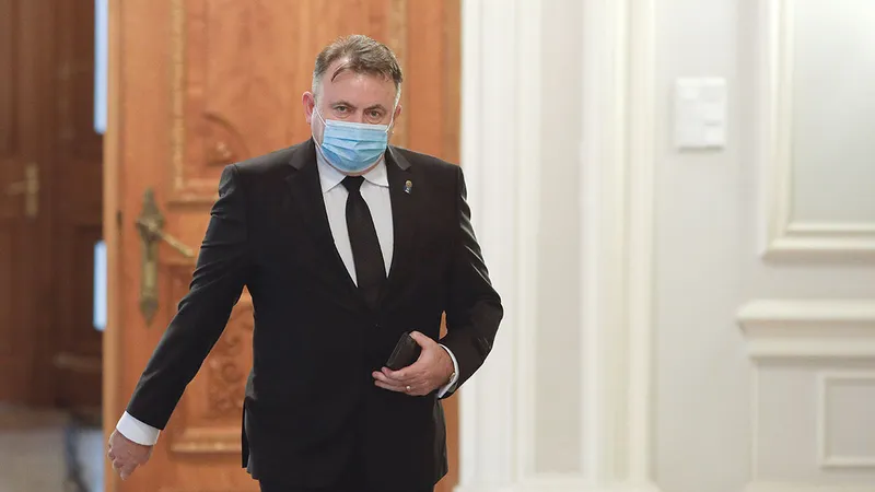 La nivelul fiecărui minister există portițe prin care se fac angajări controversate - Foto: INQUAM PHOTOS/ George Călin