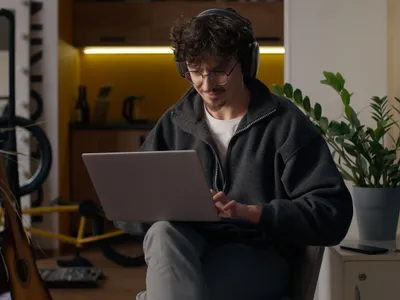 Programator IT - Foto: Profimedia images