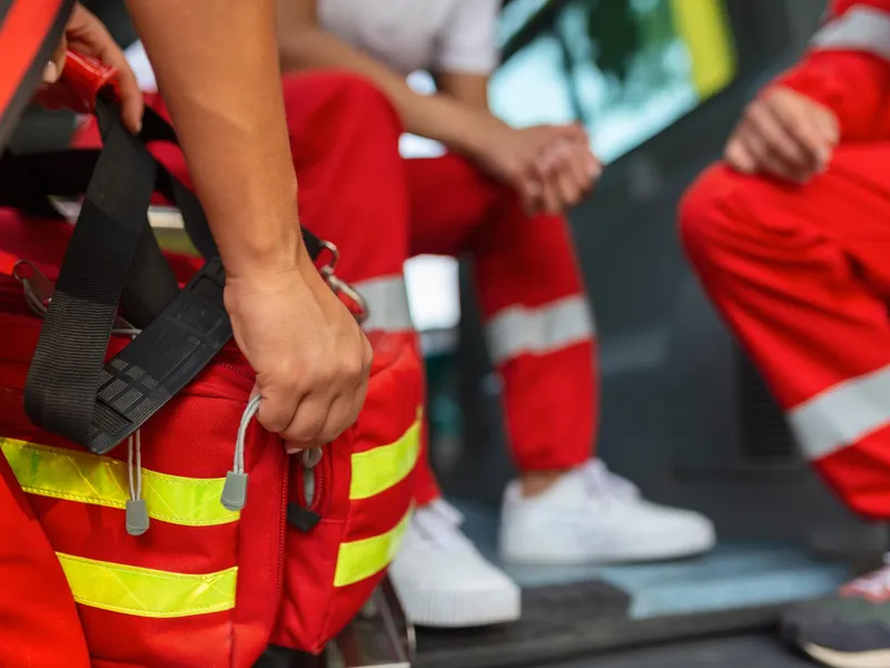 O dubiță a luat foc în mers pe DN1, în zona Timișul de Sus. Traficul este blocat în zonă foto: Freepik (fotografie cu caracter ilustrativ)