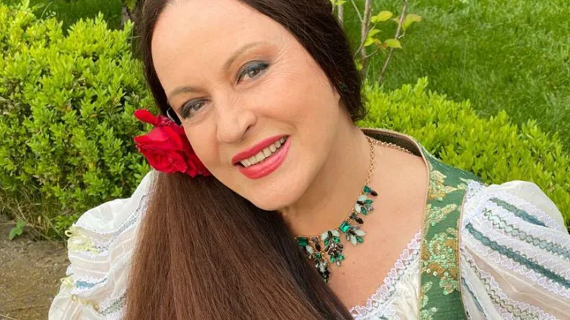 Maria Dragomiroiu, dezvăluiri despre o perioadă neagră din viață ei: „M-a apucat de păr și mă târa” - Foto: Facebook/ Maria Dragomiroiu