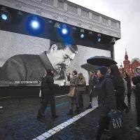DICTATURĂ Nu mai există loc pentru neutralitate în Rusia. Teroarea n-a mai fost atât de puternică de la moartea lui Stalin - Foto: Profimedia Images