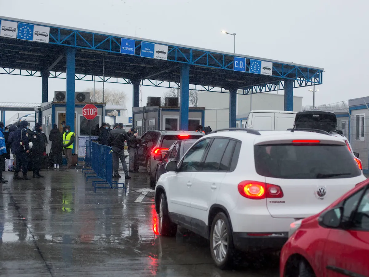 Bărbaţii între 18 şi 60 ani au interdicţie de ieşire din ţară - Foto: INQUAM PHOTOS/ Adriana Neagoe